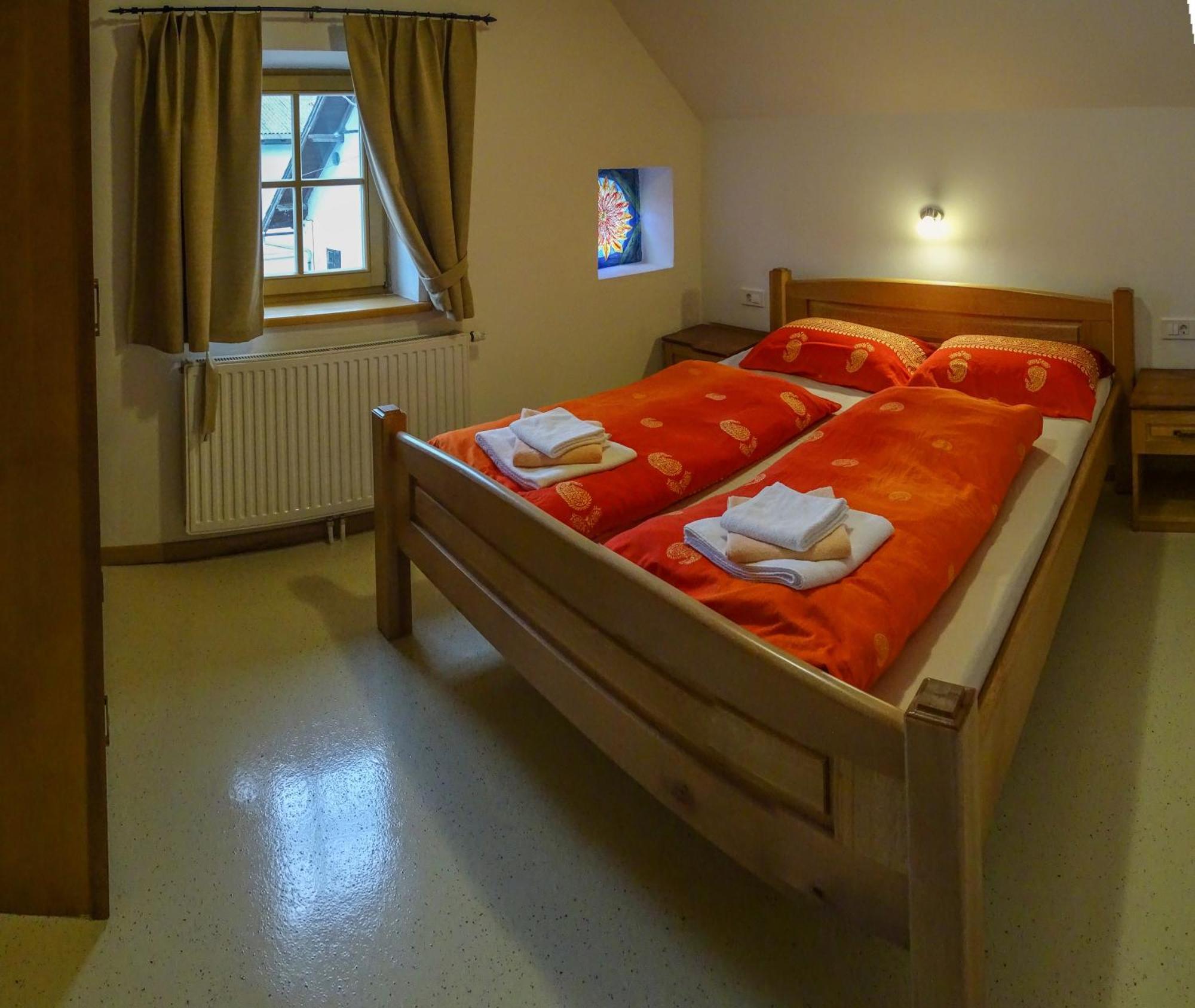 Appartamento Apartmaji Pri Marodnu Bohinj Camera foto