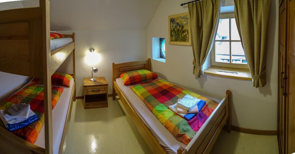 Appartamento Apartmaji Pri Marodnu Bohinj Esterno foto