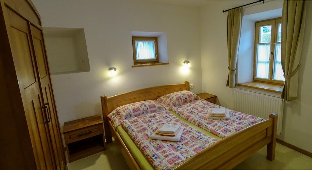 Appartamento Apartmaji Pri Marodnu Bohinj Esterno foto